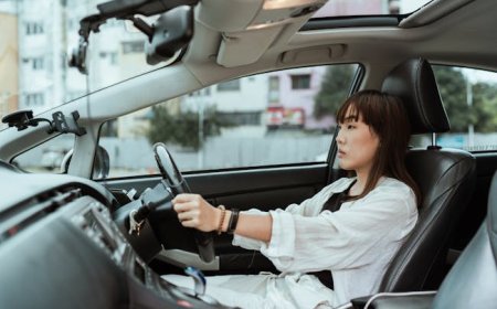 The Ultimate Guide to Driving in the UK