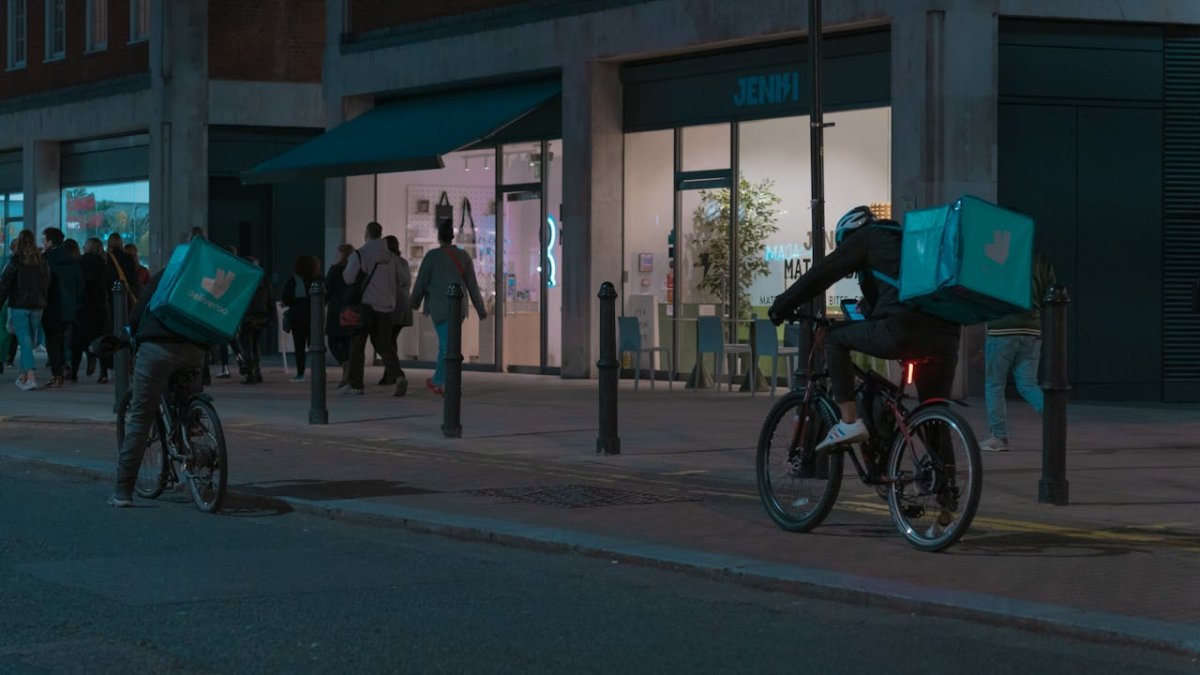 Student Delivery Drivers in Amsterdam: How to Stay Safe Amid Rising Pizza Robberies