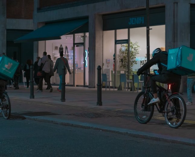 Student Delivery Drivers in Amsterdam: How to Stay Safe Amid Rising Pizza Robberies